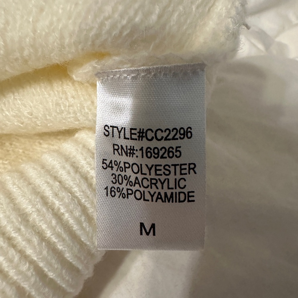 Threaded Leaf Golden Retriever Fuzzy Women's Cream Sweater - NWT - Size M - Picture 7 of 12